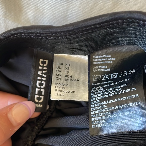 divided H&M black tube top - Picture 3 of 3